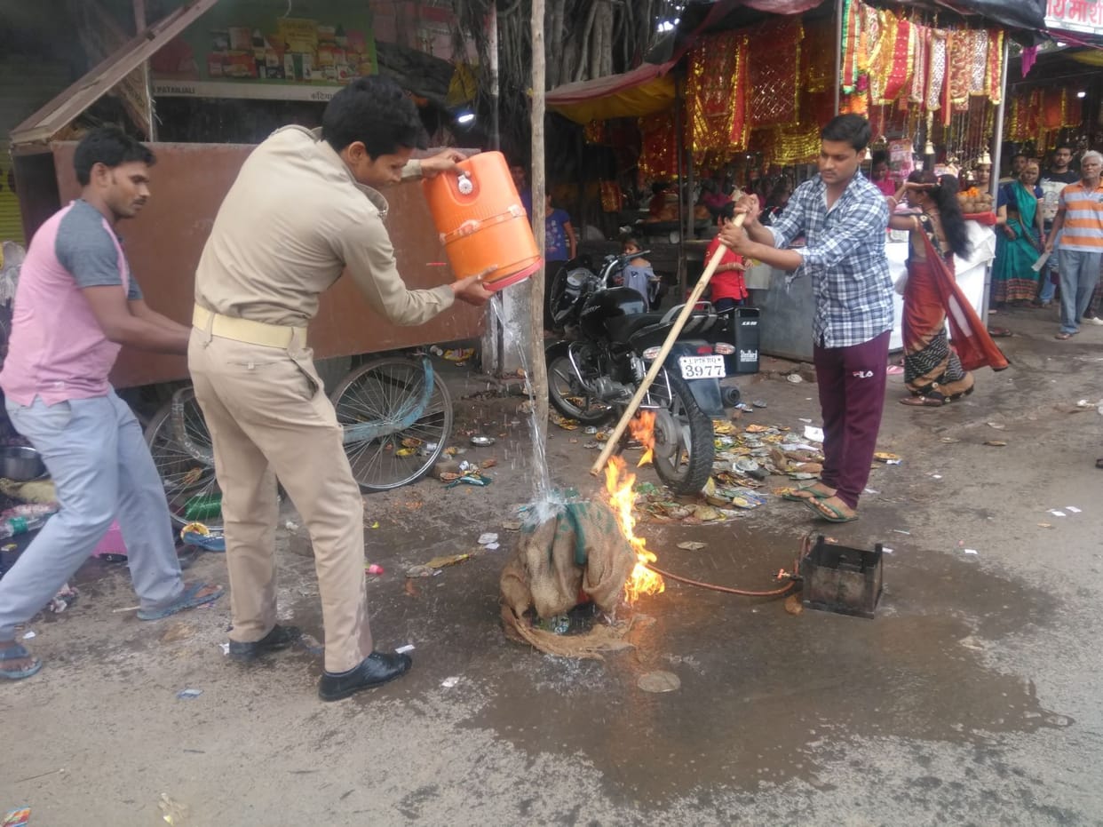 Fire in a cylinder near Badpur temple, stampede