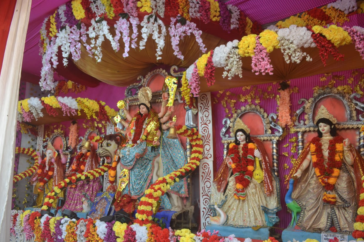 Devotees comes in mandir and pandal