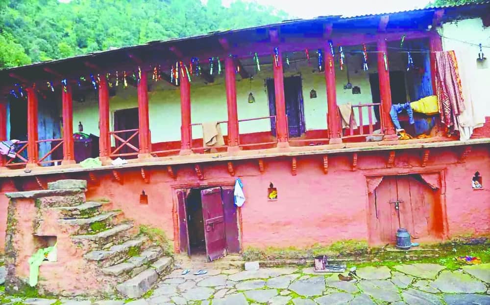 In this village of Uttarakhand women up to the head, village guard and ration dealer