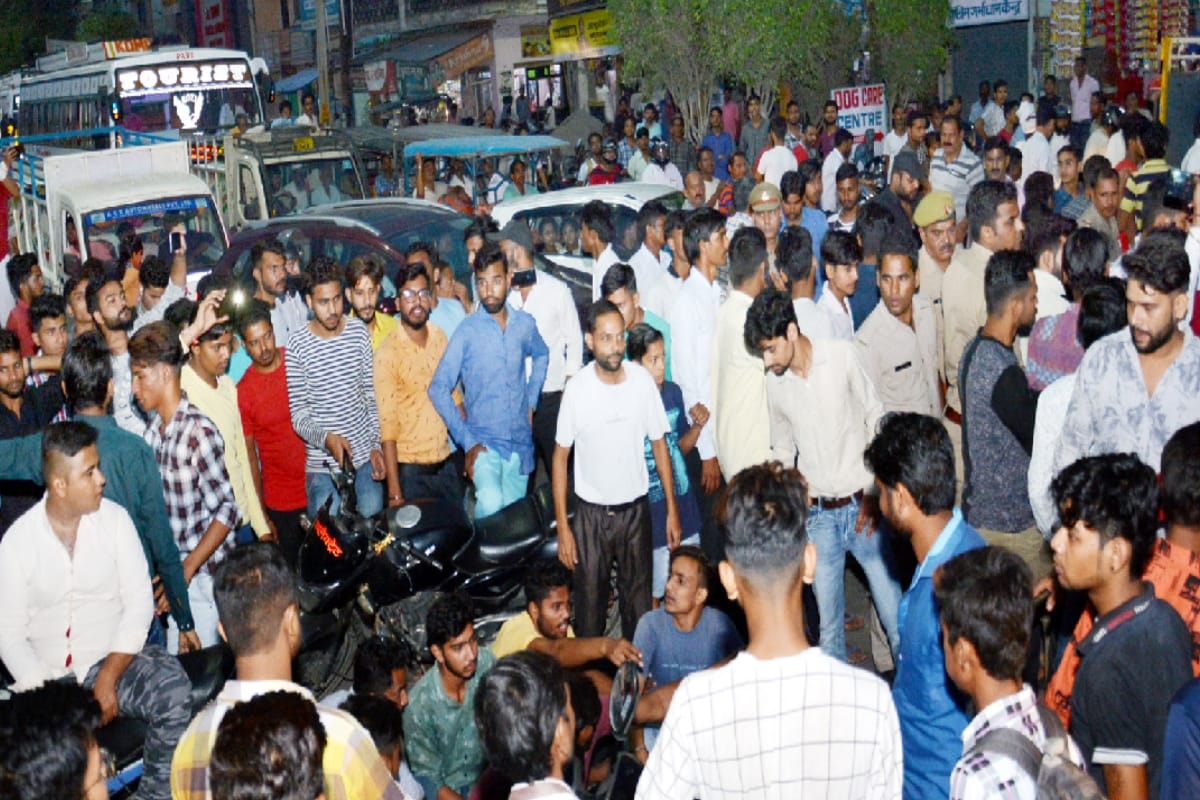 Youth died after he gets scorched in Ram Leela in muzaffarnagar 
