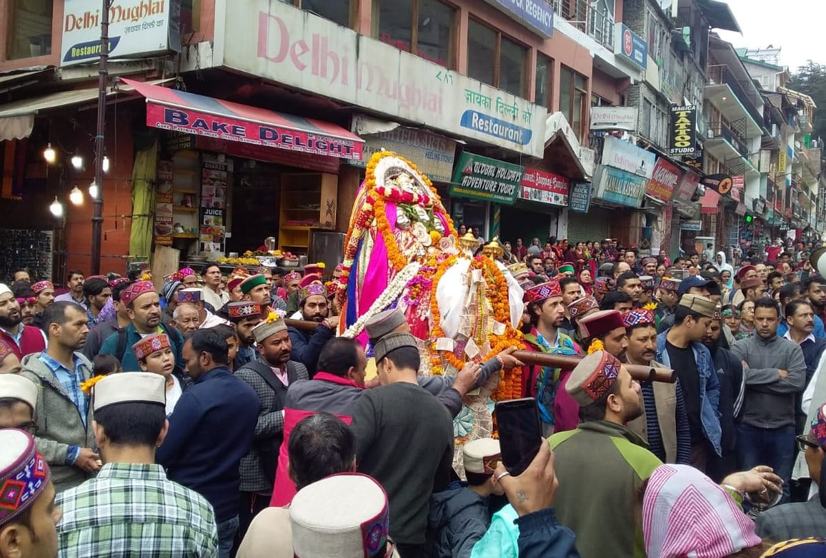 International Kullu Dussehra 2019 take blessings of devi devta