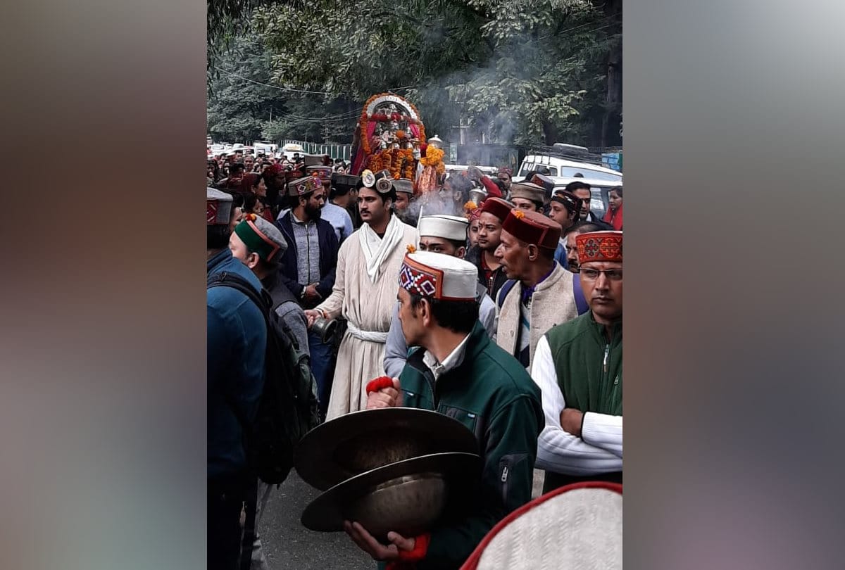 International Kullu Dussehra 2019 take blessings of devi devta