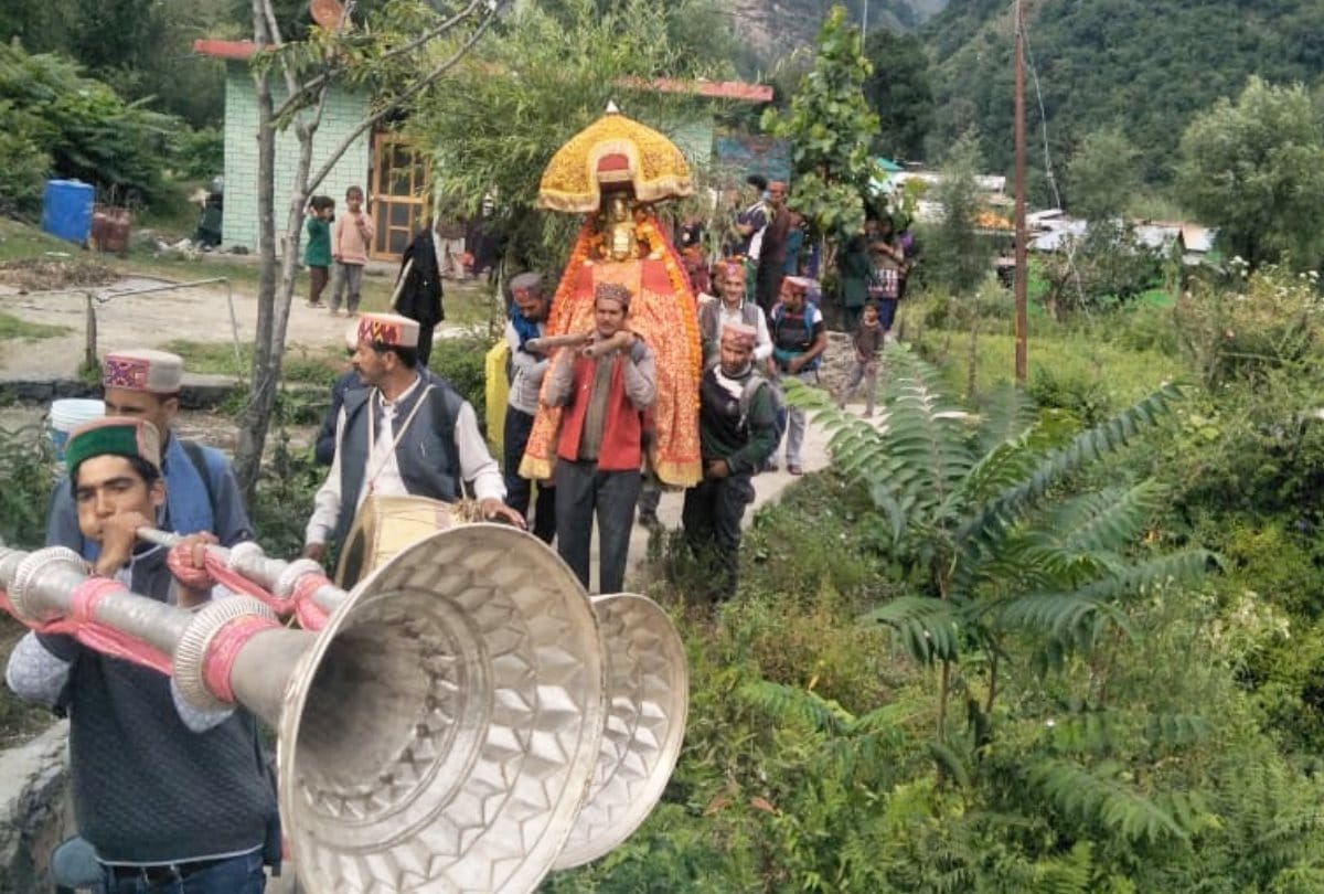 International Kullu Dussehra 2019 take blessings of devi devta