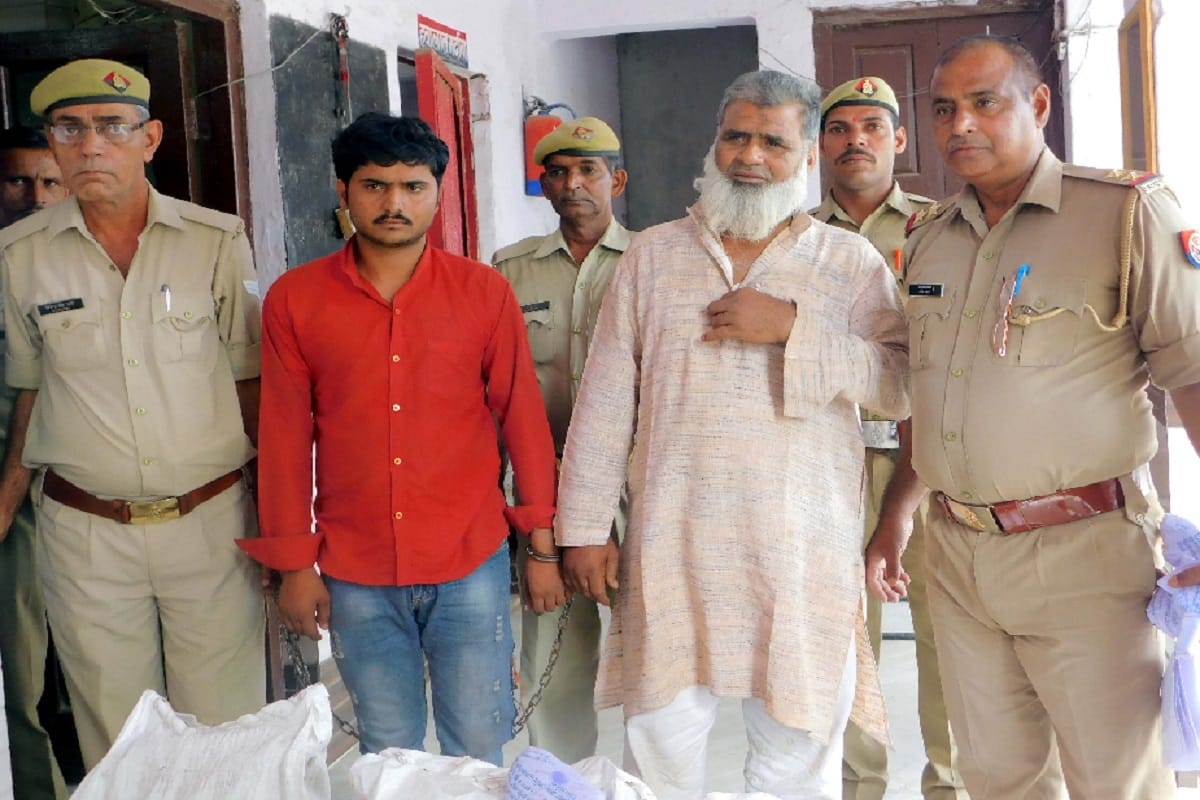 Police has arrested of two Interstate smuggler with 65 kg of doda post in Shamli