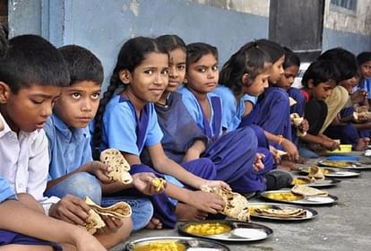 Nutrition Scheme: Aadhar is not necessary to give benefits of nutrition scheme to children, the ministry clarified