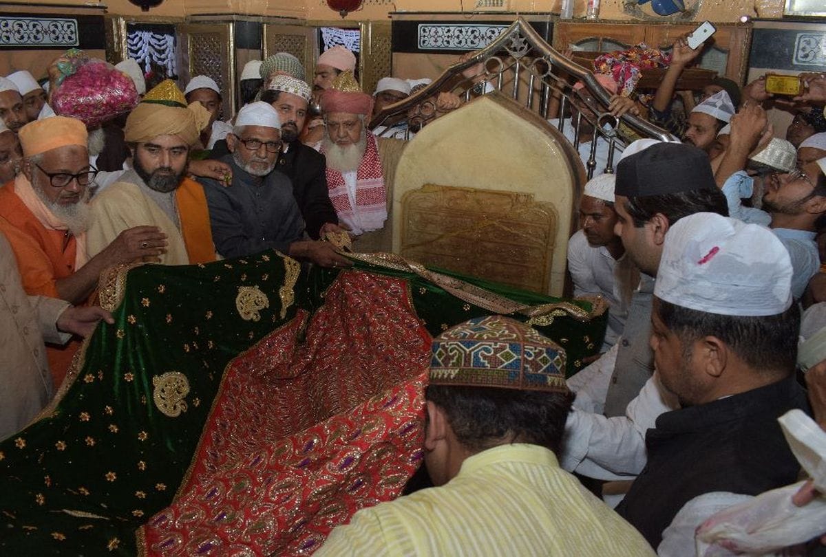 Abul Ula Dargah Hazrat Syedna Shah Ameer Urs Gusl sandal Rasm