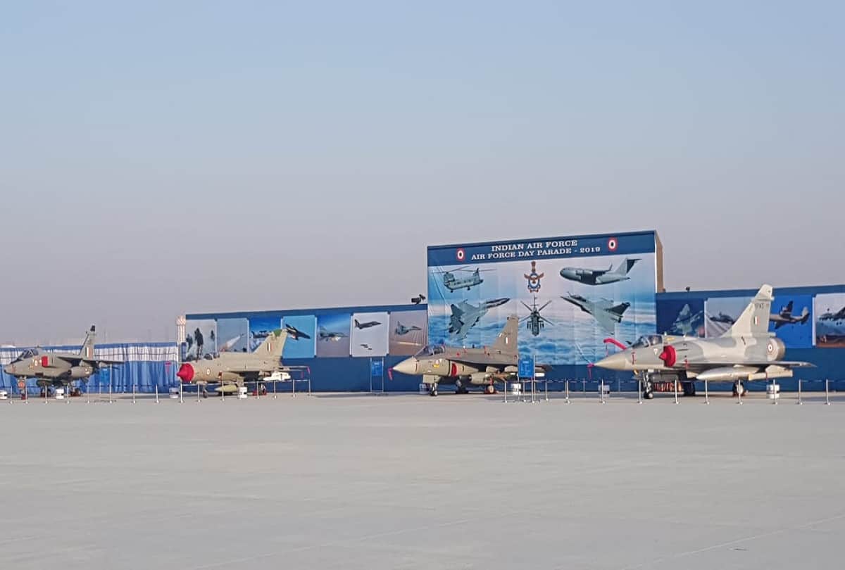 Abhinandan Varthaman during 87th Indian Air force day celebration MIG 20 Chinook Apache Dakota