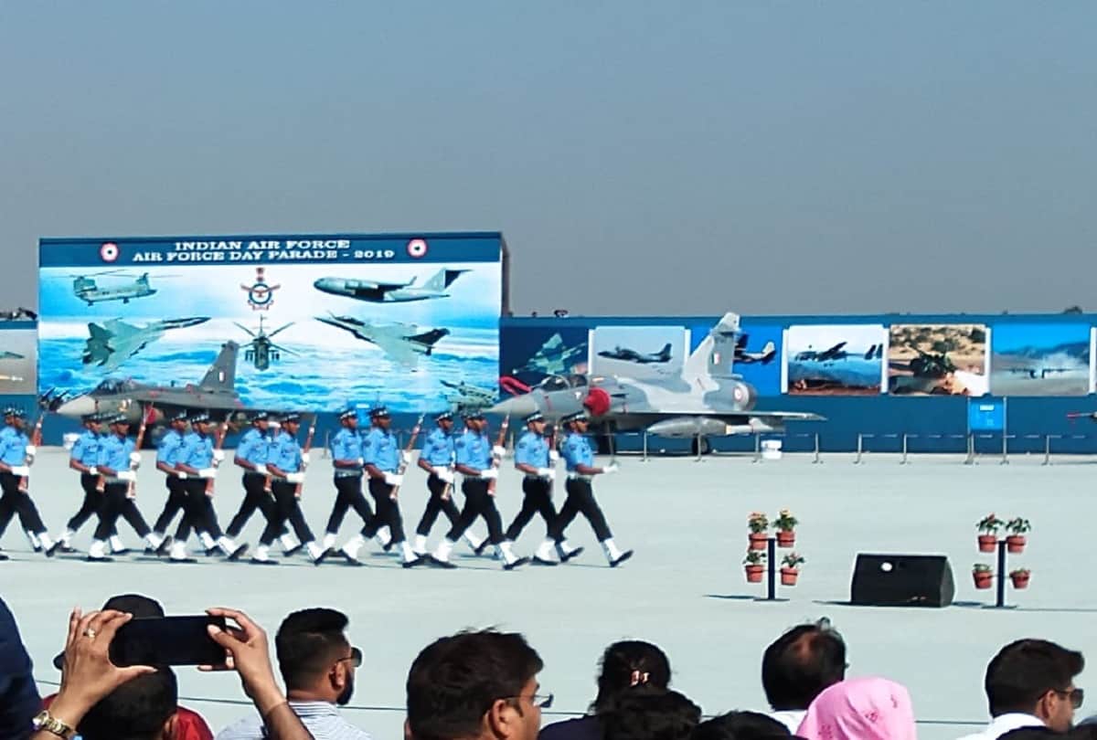 Abhinandan Varthaman during 87th Indian Air force day celebration MIG 20 Chinook Apache Dakota