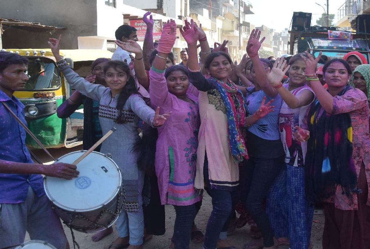 Durga Idol Immersions in Yamuna Water Devotees Pary
