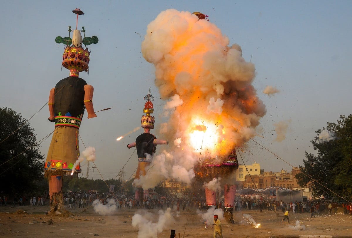 People all over the country celebrated the festival Dussehra, see dussehra photos