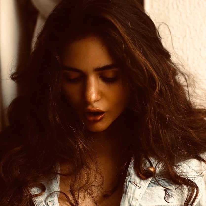 Instagram Posts of Gauri Khan Suhana Khan Nora Fatehi Gabriella Demetriades Kajol Urvashi Rautela