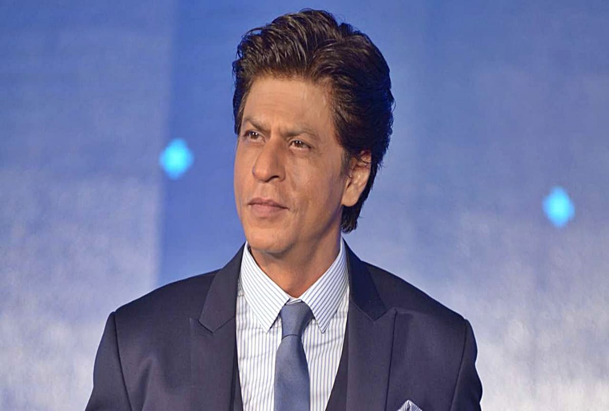 Shah Rukh Khan Amazing reply via AskSRK on Dhoom 4 and to burn Ra one CD on dussehra