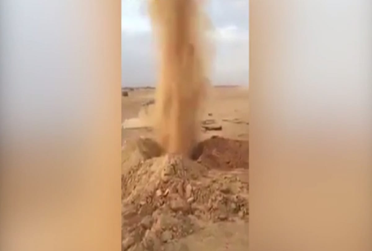 Mysterious hole in saudi arabia which can not be filled up