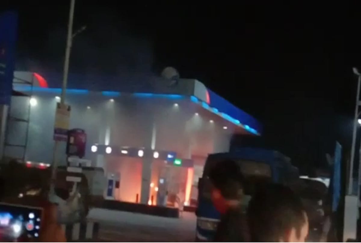 fire in Petrol pump at Kushinagar