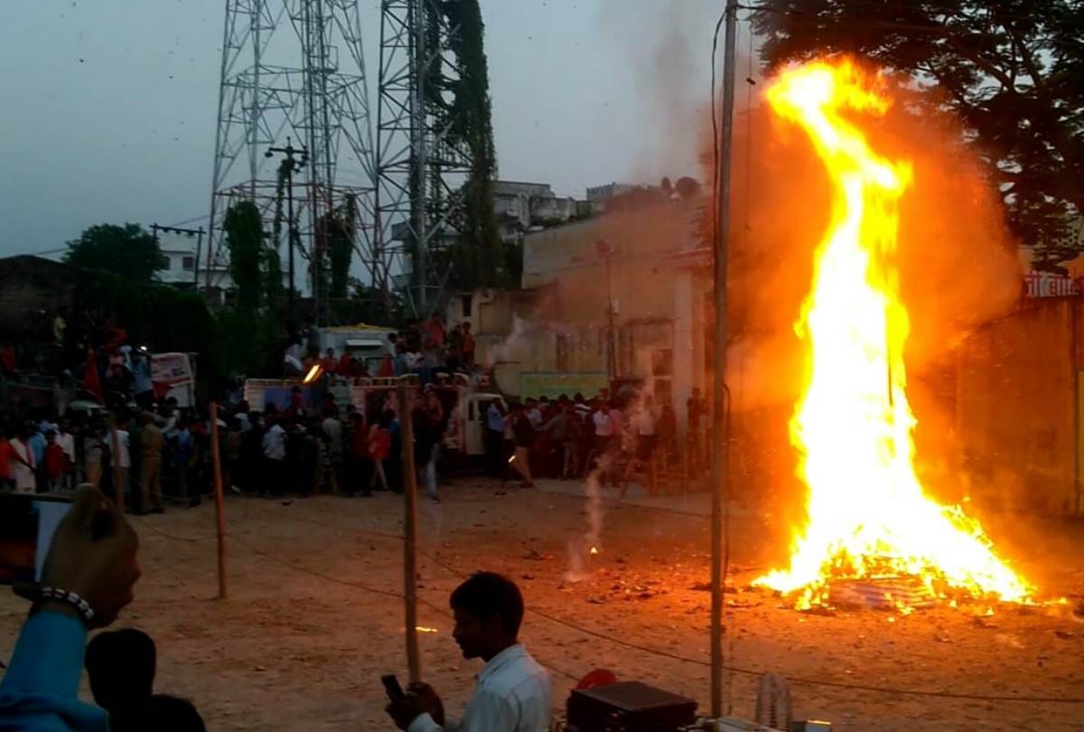 good won over evil, dushressa celebrated everywhere by burning ravan, photos