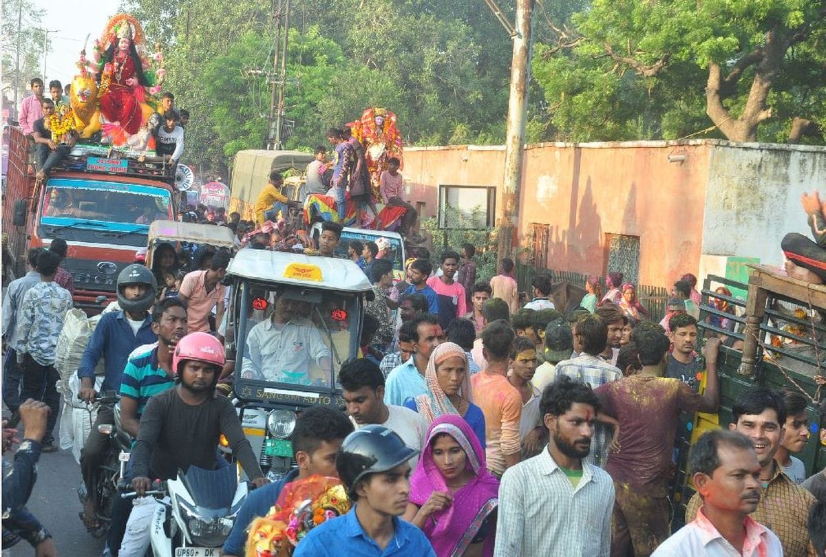 Durga Idol Immersions in Yamuna Water Devotees Pary