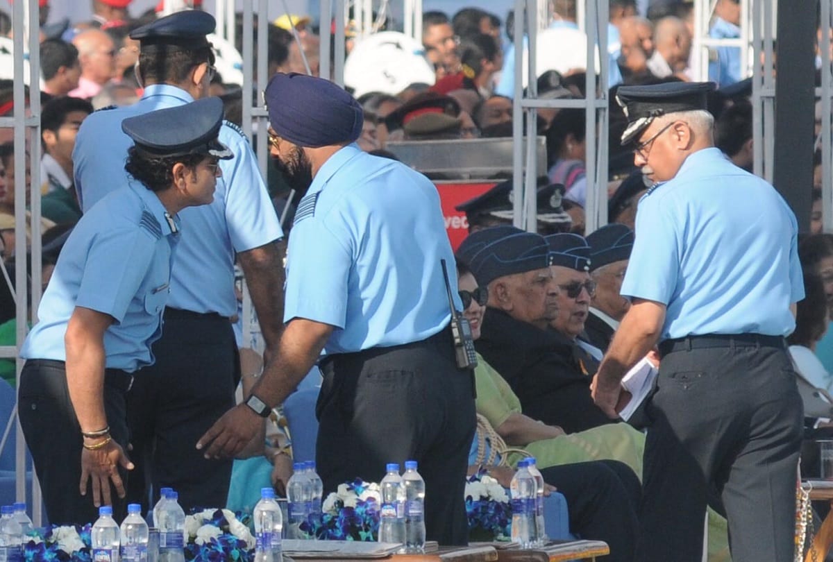 Captain sachin tendulkar attends Indian Air force day 2019