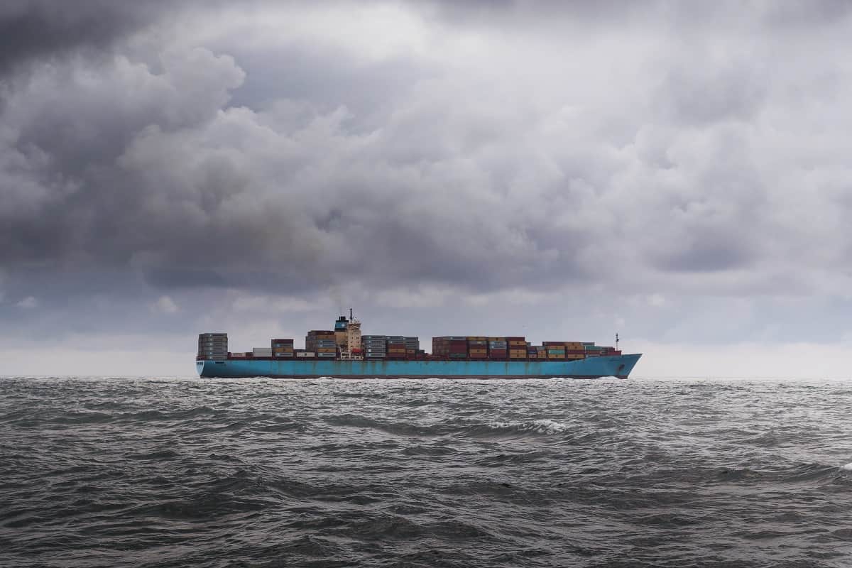 why do giant ships sink in the sea