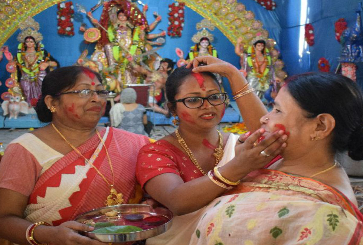Sindoor Khela In Agra By Bengali Society on Dasshera