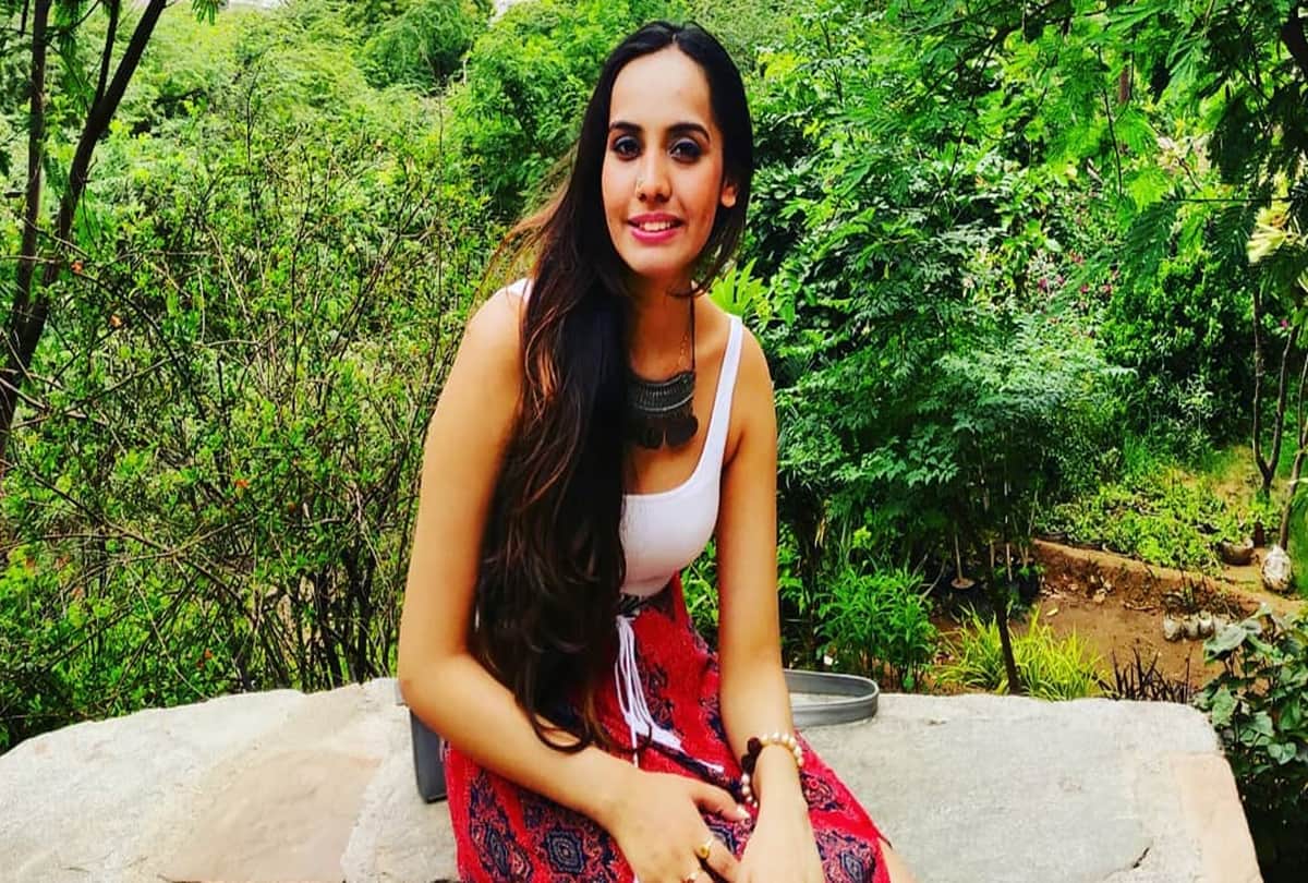rashmi desai brother Mrunal Jain Ex Gf varsha bhagwani can enter in Bigg Boss 13 as wild card