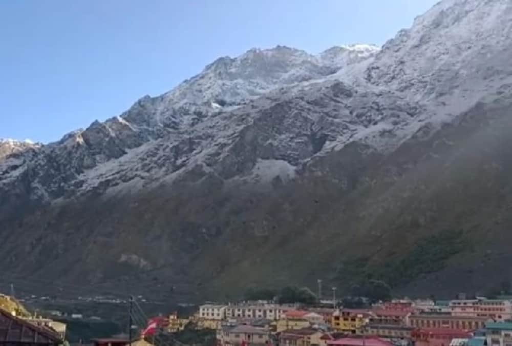 Hailstorm And rain in mussoorie Snowfall in badrinath cold Weather increased photos