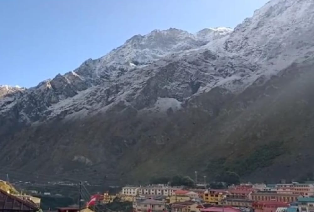 Hailstorm And rain in mussoorie Snowfall in badrinath cold Weather increased photos