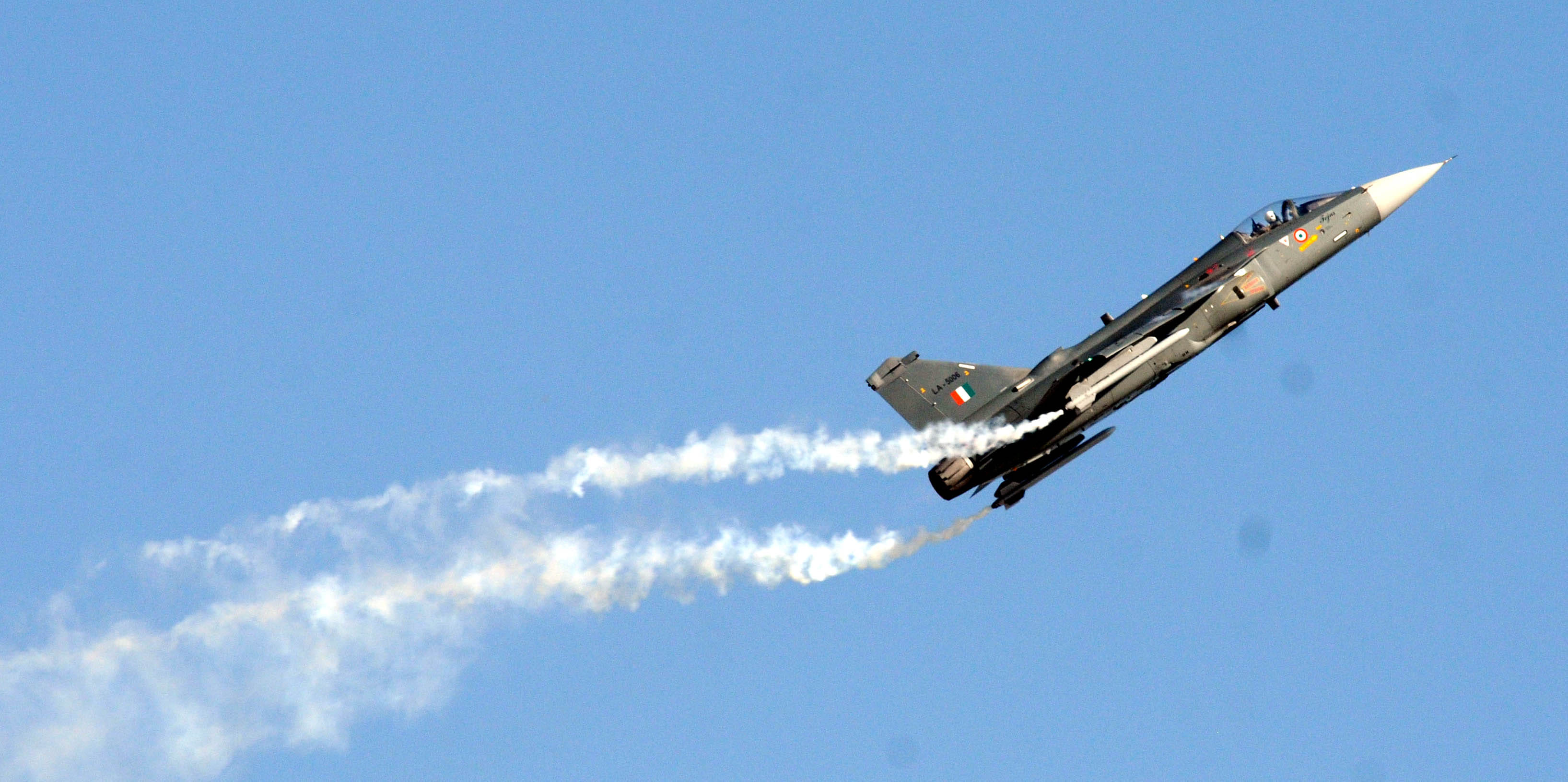 indian air force day 2019 fighter aircraft Tejas thrilled people