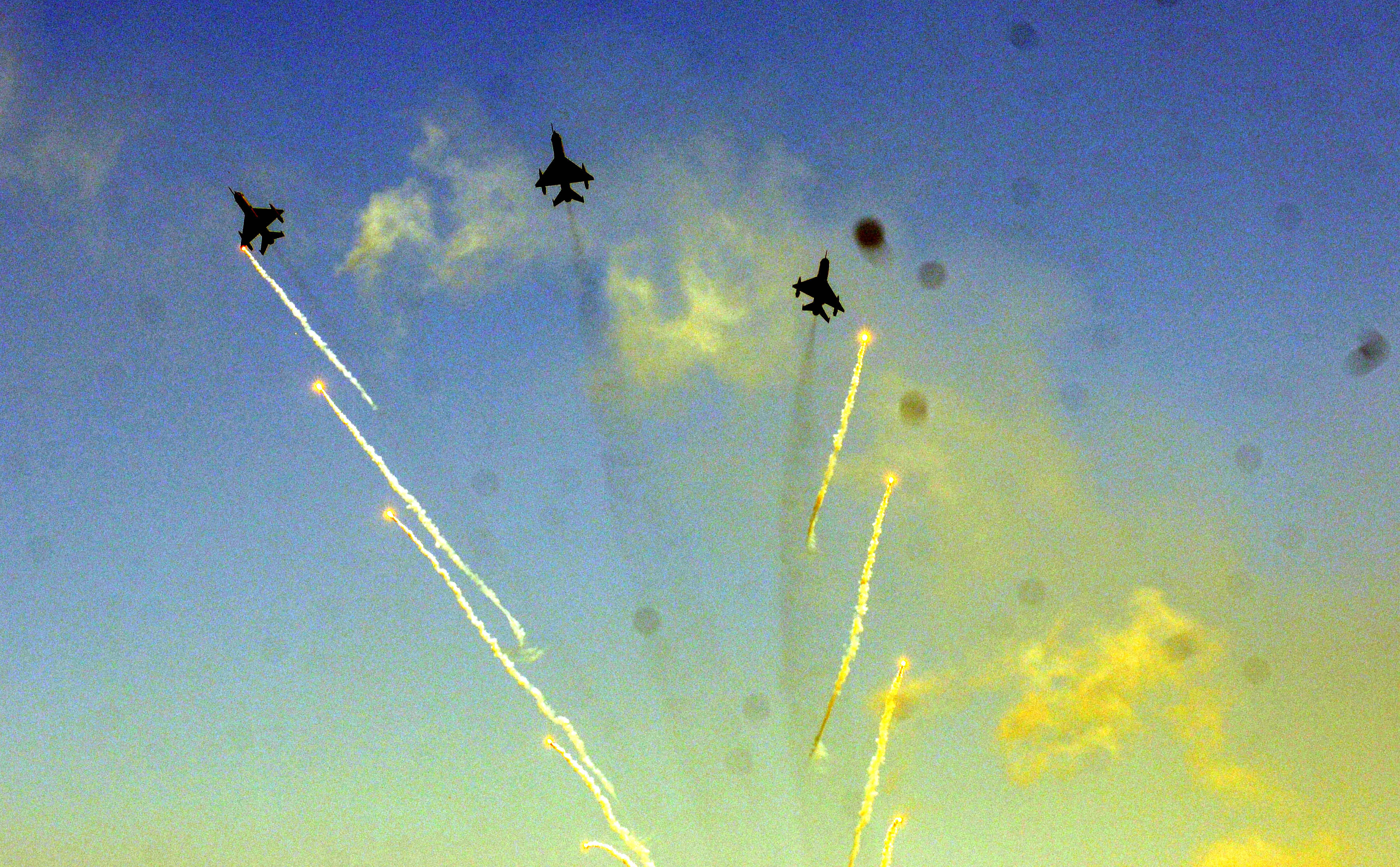 indian air force day 2019 fighter aircraft Tejas thrilled people
