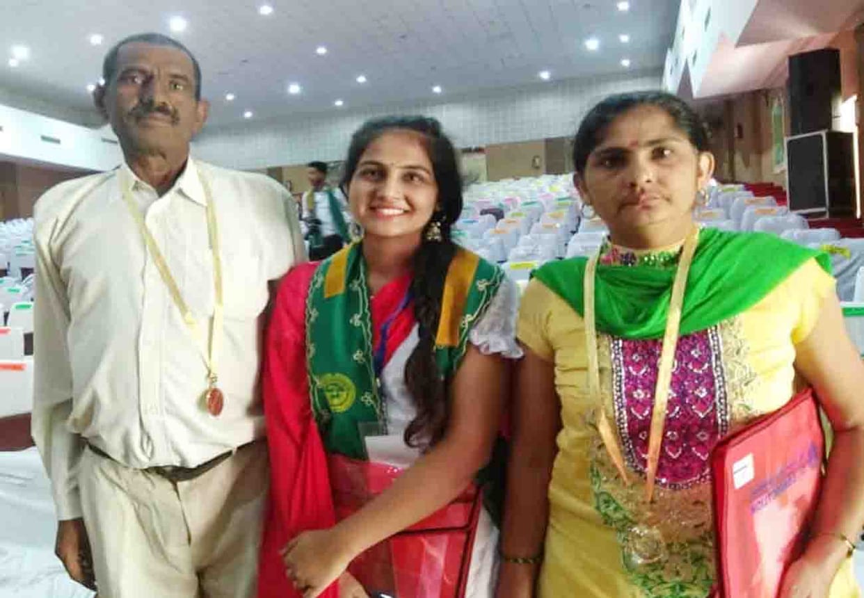 Deepika from Haryana got Chancellor Gold Medal in csa convocation