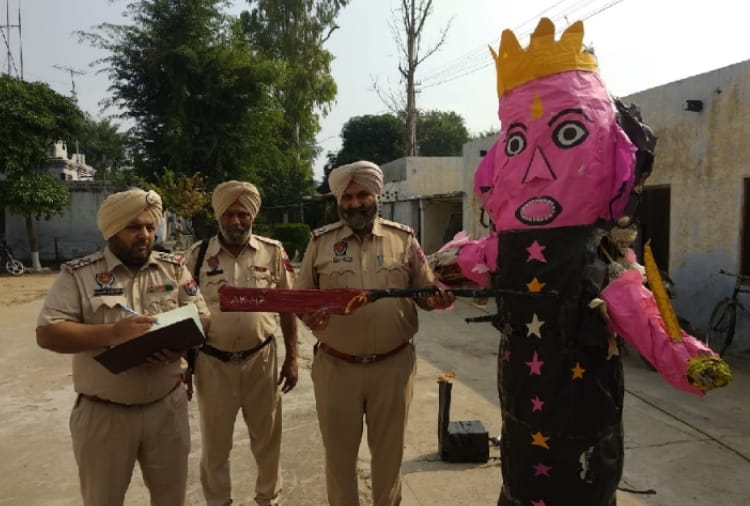 police seized 10 ravana's Statue in Punjab