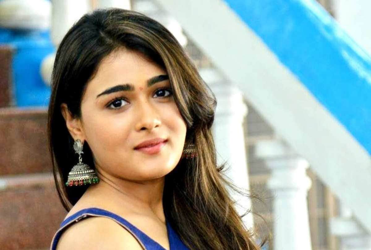 arjun reddy actress shalini pandey ready for hindi debut ranveer singh would be her hero