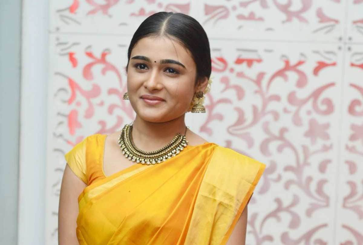 arjun reddy actress shalini pandey ready for hindi debut ranveer singh would be her hero