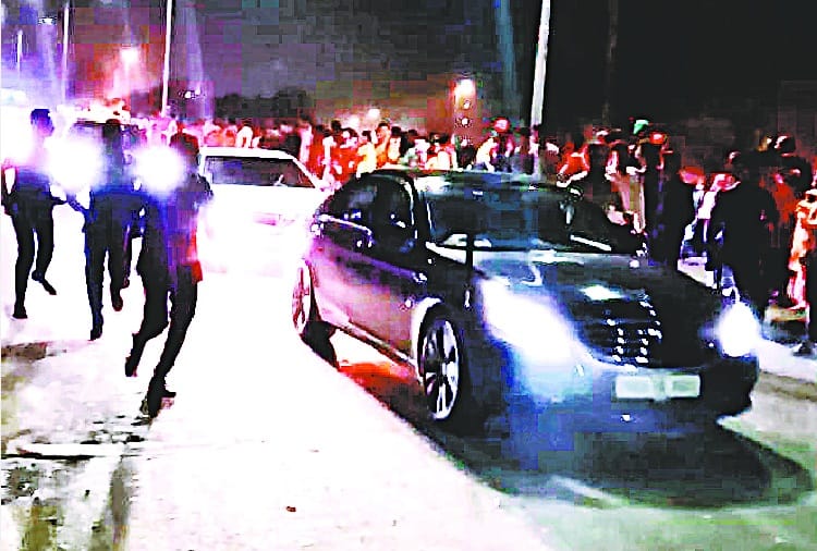 After word's tallest Ravana dahan, ut governer badnore kafila drives in roung side