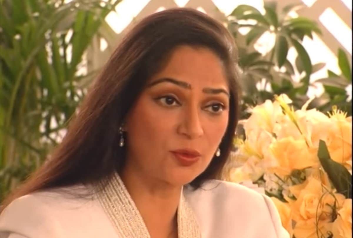 Raj kapoor film Mera Naam Joker Romantic scene Simi Grewal and Rishi kapoor had a funny backstory