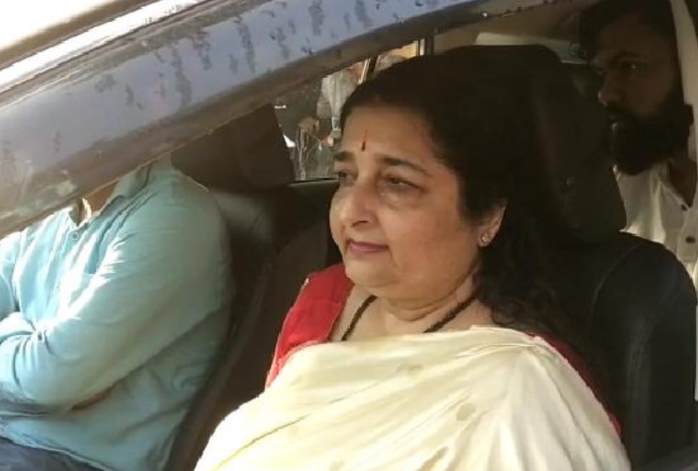Anuradha Paudwal offers prayer to Ramlala in Ayodhya.