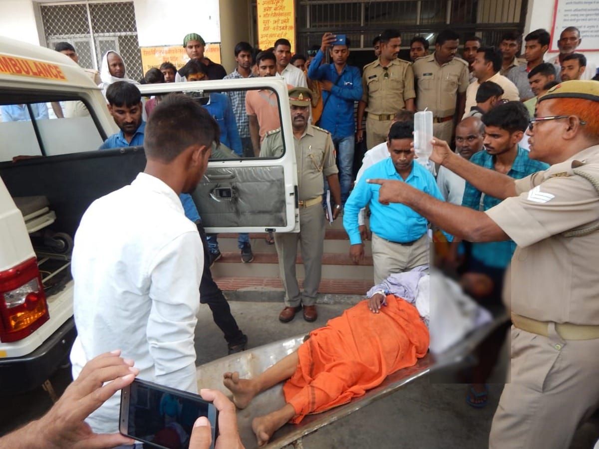 Class twelve student set herself on fire in school ballia
