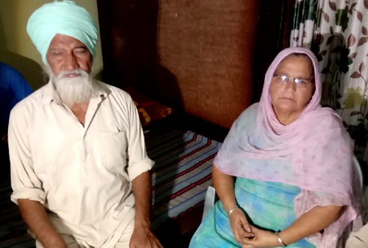 three robbers entered in house, one arrested by elder woman with courage
