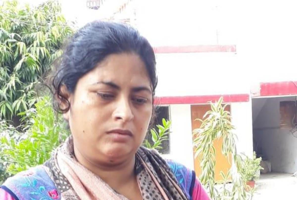 Beaten his wife in hospital and attempt to killing his daughter