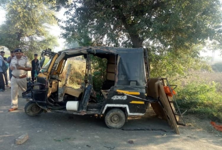 Truck hit the auto in hisar, 11 injured in accident
