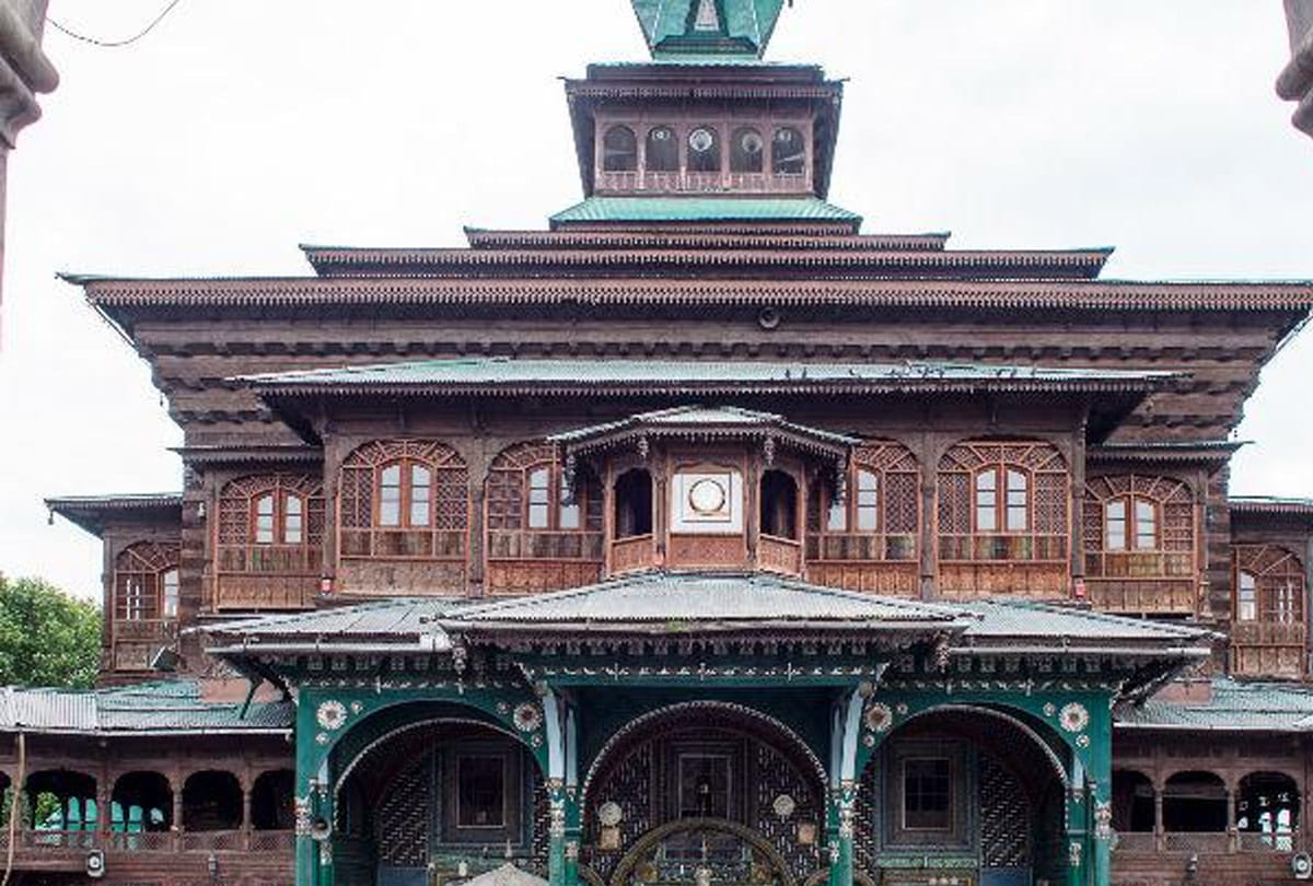 beautiful places to visit in kashmir,ancient place in kashmir,gulmarg, srinagar kashmir