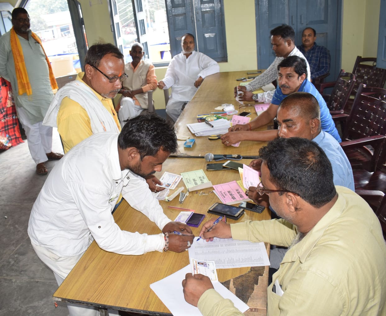 551 traders voted