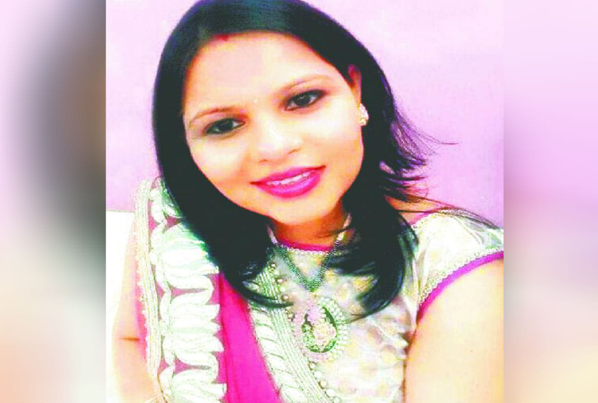 People Protest for Arrest Murder Accused of Mansi Agra News