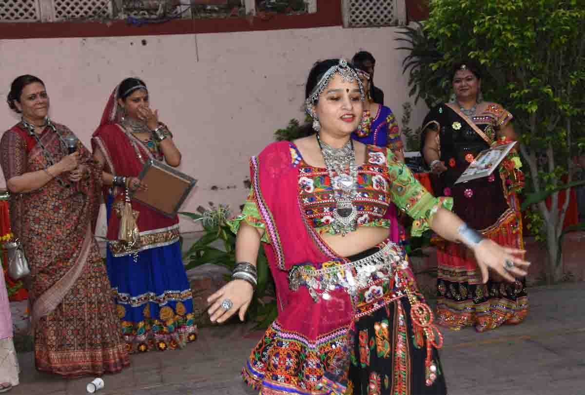 dandiya dance night on bollywood songs