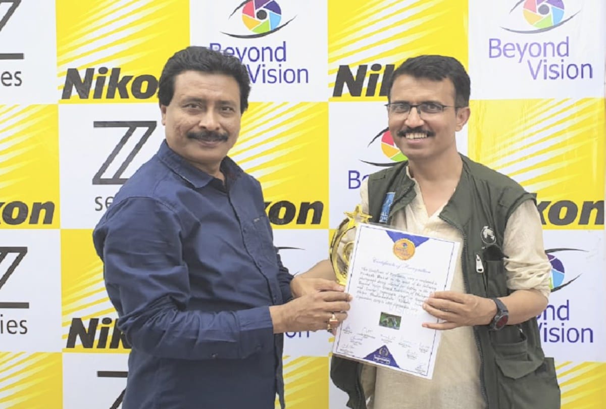 Forest Department employee Prakash Badal received the honor in Kolkata