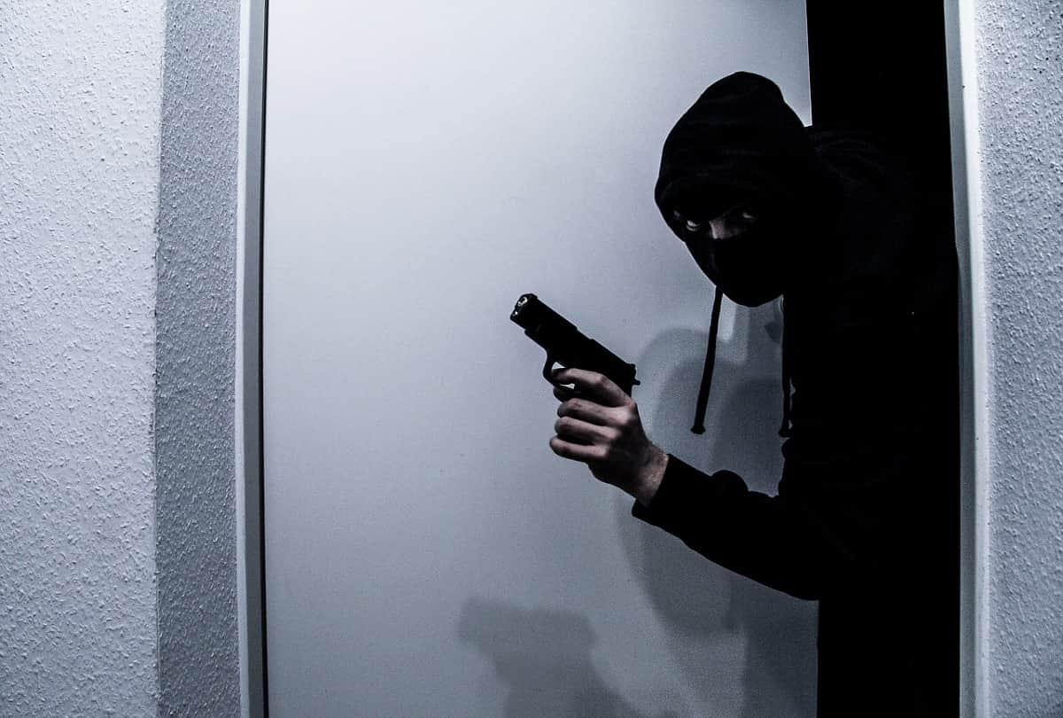 Hitech Robbery In Doctor House In Vidya Nagar Loots CCTV DVR recorder