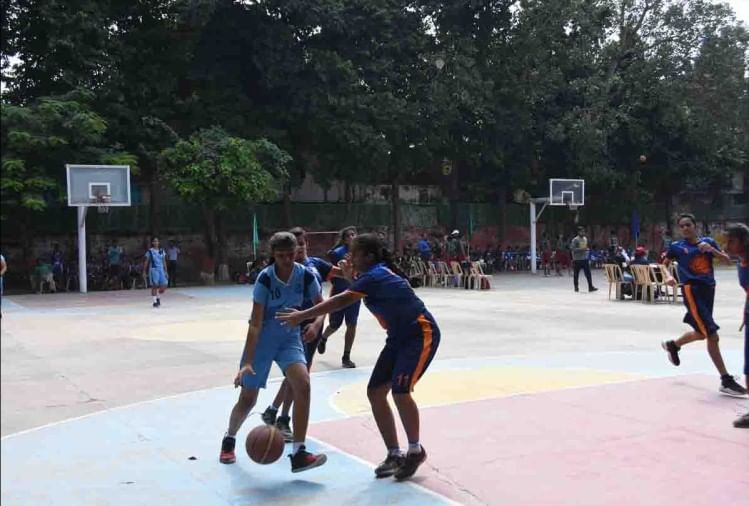 छात्राओं ने जिला बास्केटबॉल प्रतियोगिता में दिखाया दमखम, पहले दिन इन
