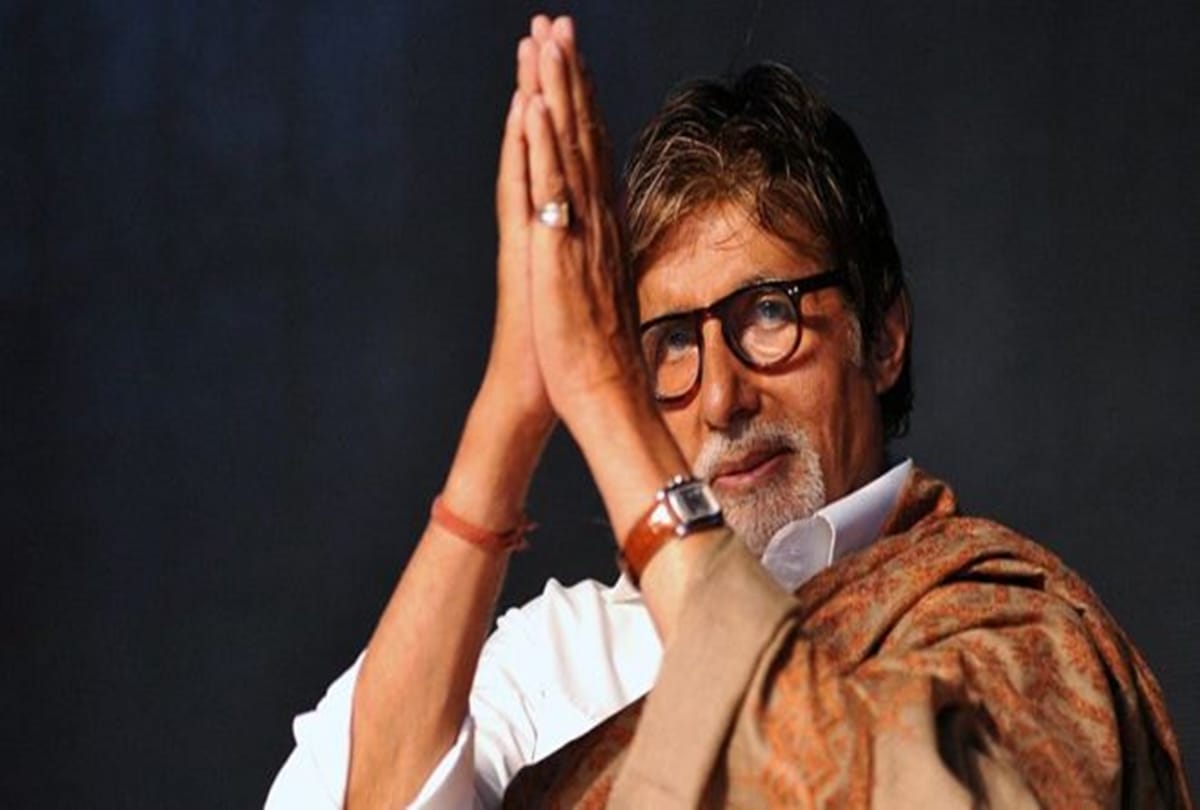 Amitabh bachchan Purchase painting made by handicap divyang Ayush in big amount