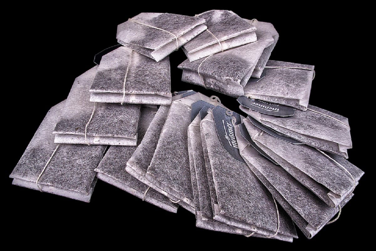 study says microparticle reach in our body with tea bag