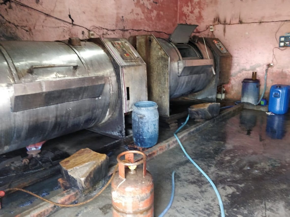Two factory seeds of jeans dyeing, fine for planting one thousand saplings