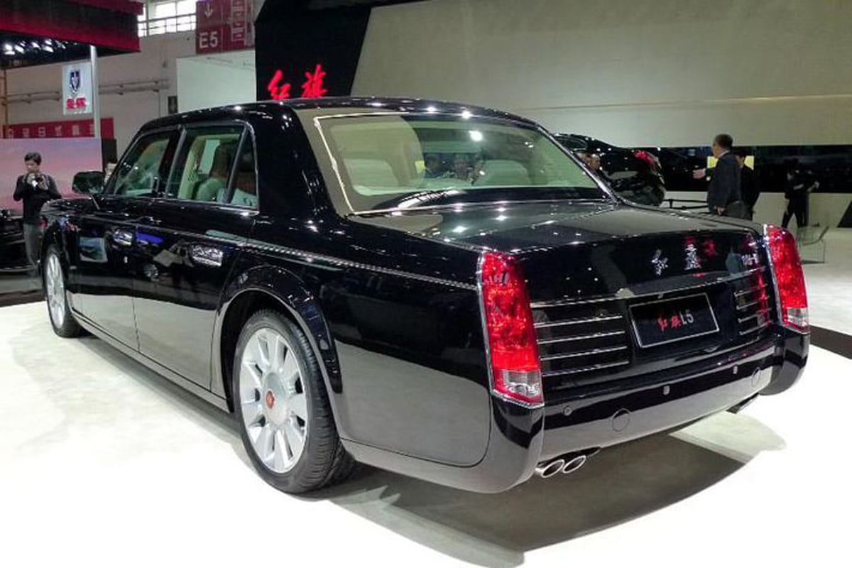 Chinese president xi-jinping ride on hongqi car in chennai